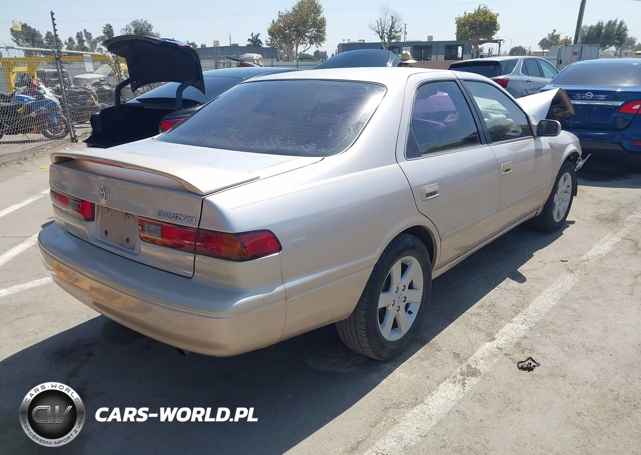 1999 Toyota Camry Le VIN:4T1BG28K2XU871485 - 4