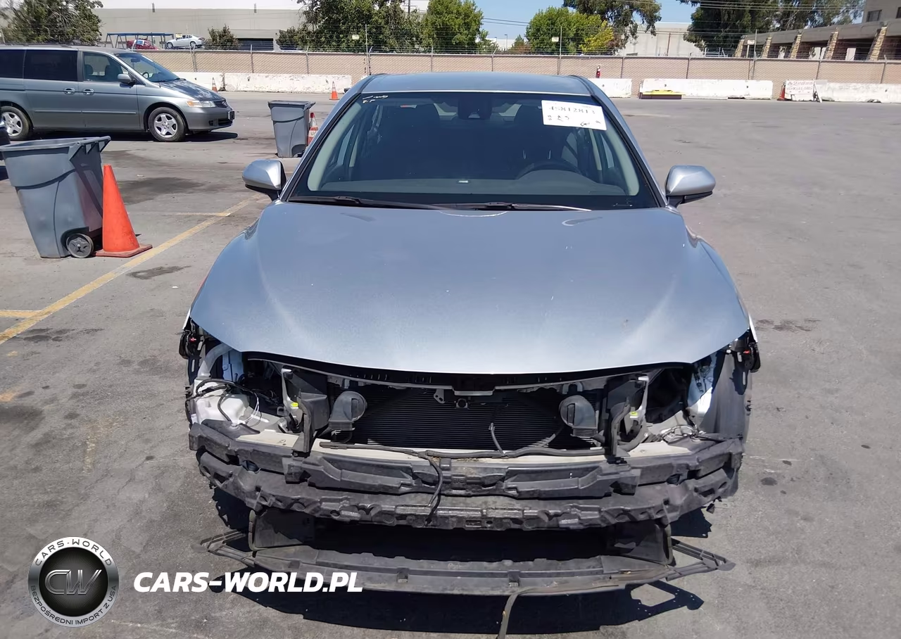 2020 Toyota Camry Le VIN:4T1C11AK2LU980453 - 12
