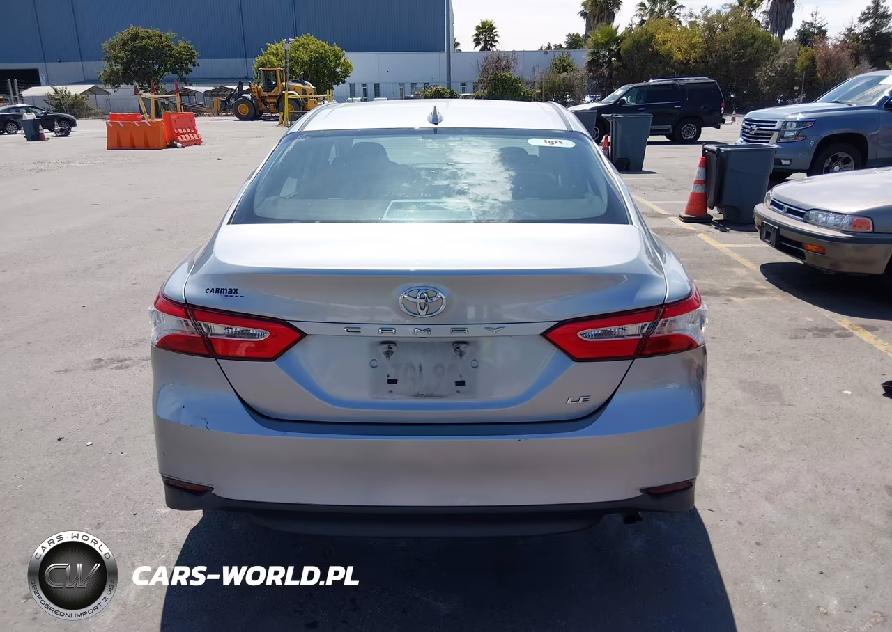2020 Toyota Camry Le VIN:4T1C11AK2LU980453 - 16