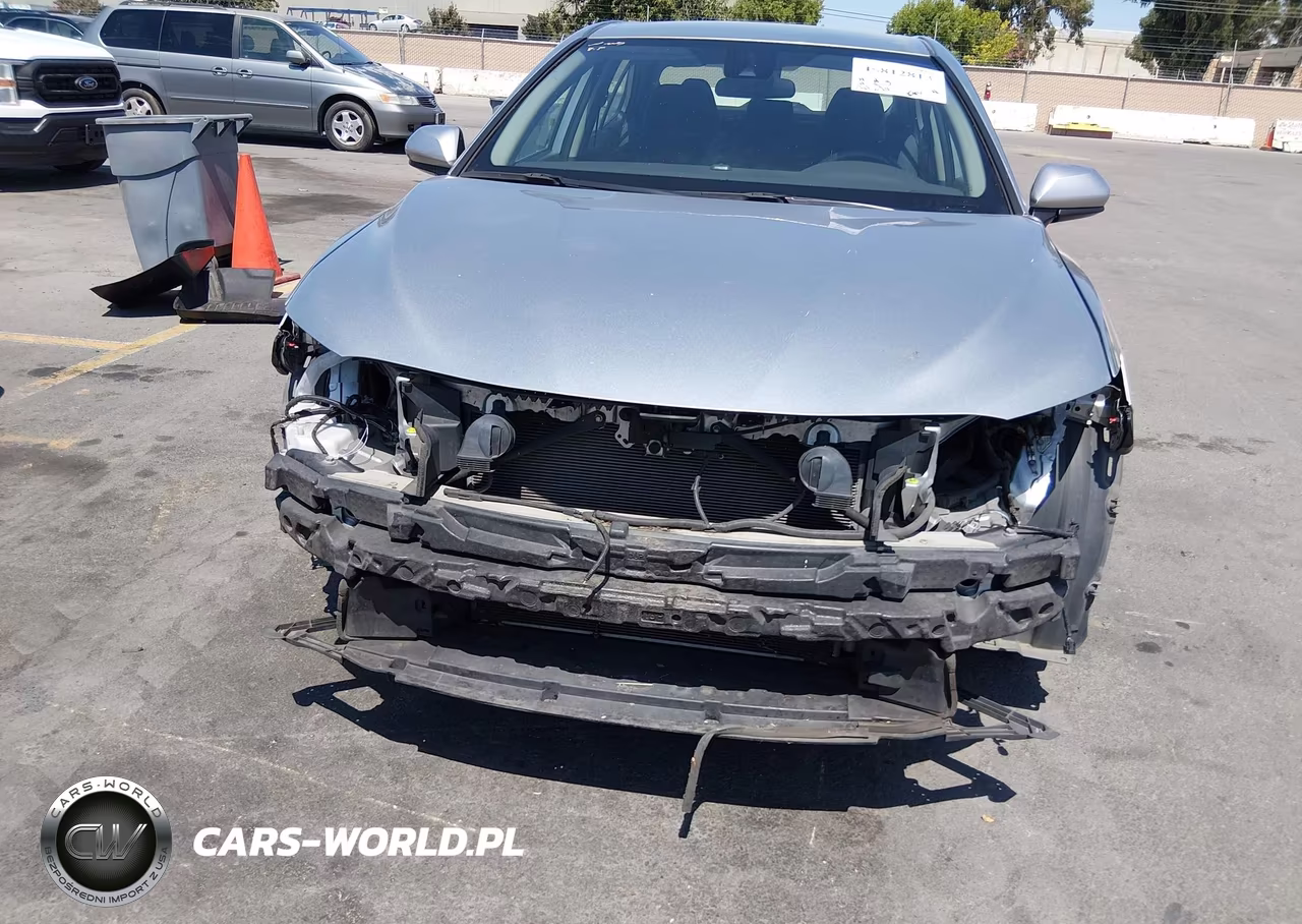 2020 Toyota Camry Le VIN:4T1C11AK2LU980453 - 6