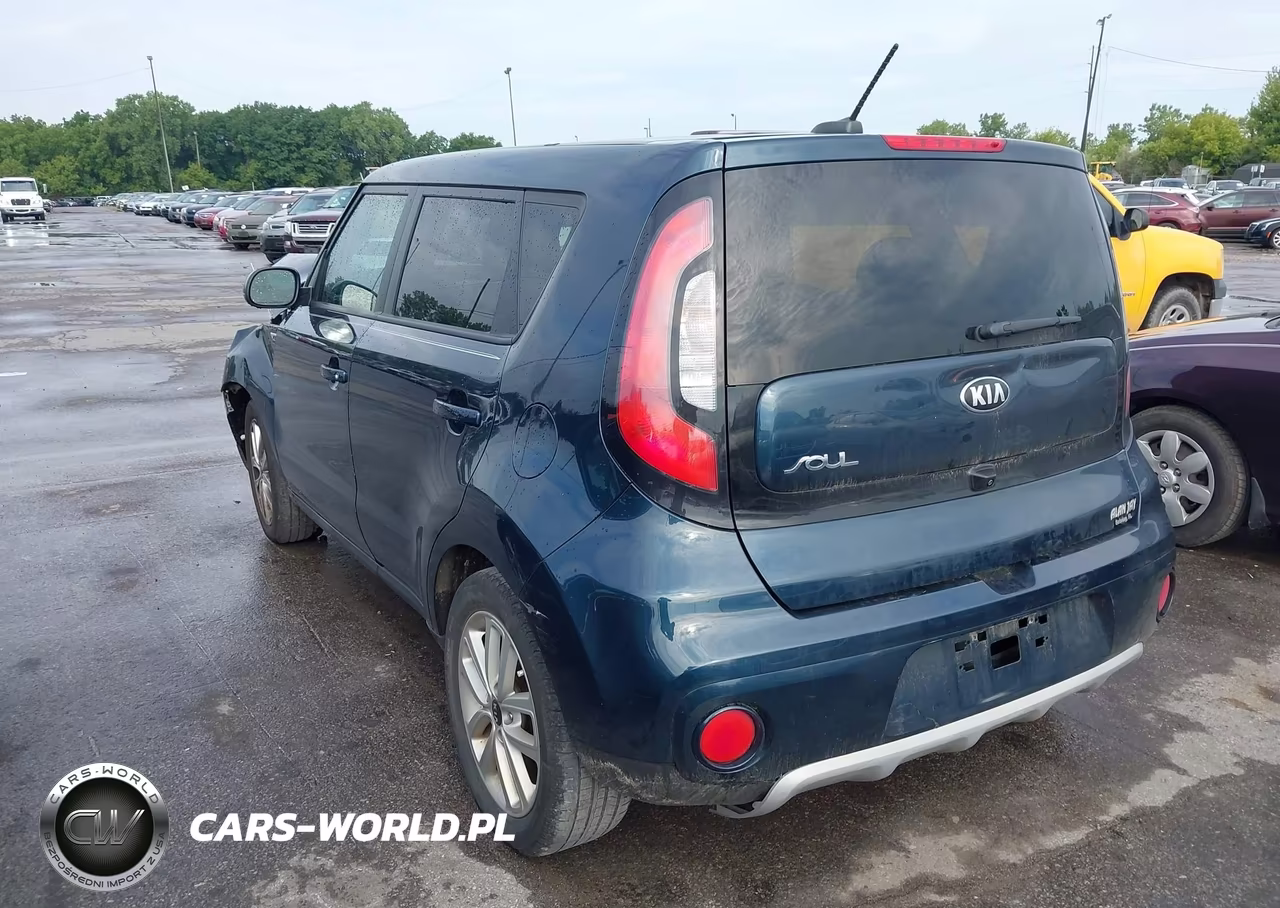 2019 Kia Soul + VIN:KNDJP3A51K7641115 - 3