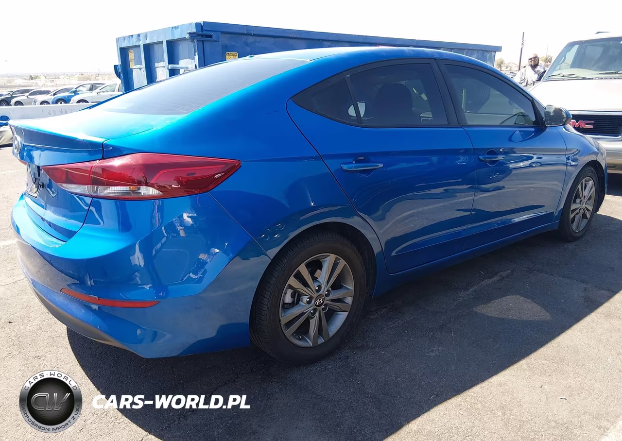2018 Hyundai Elantra Sel VIN:5NPD84LF8JH304134 - 4