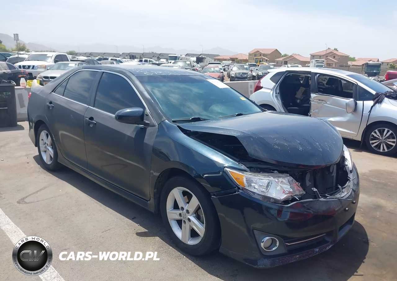 2014 Toyota Camry Se – zdjęcie 1 z 17