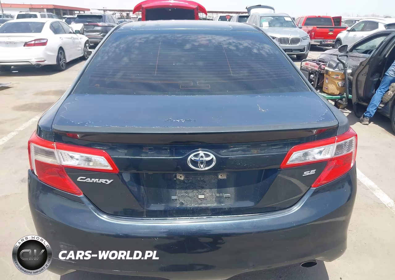 2014 Toyota Camry Se VIN:4T1BF1FK3EU429764 - 17