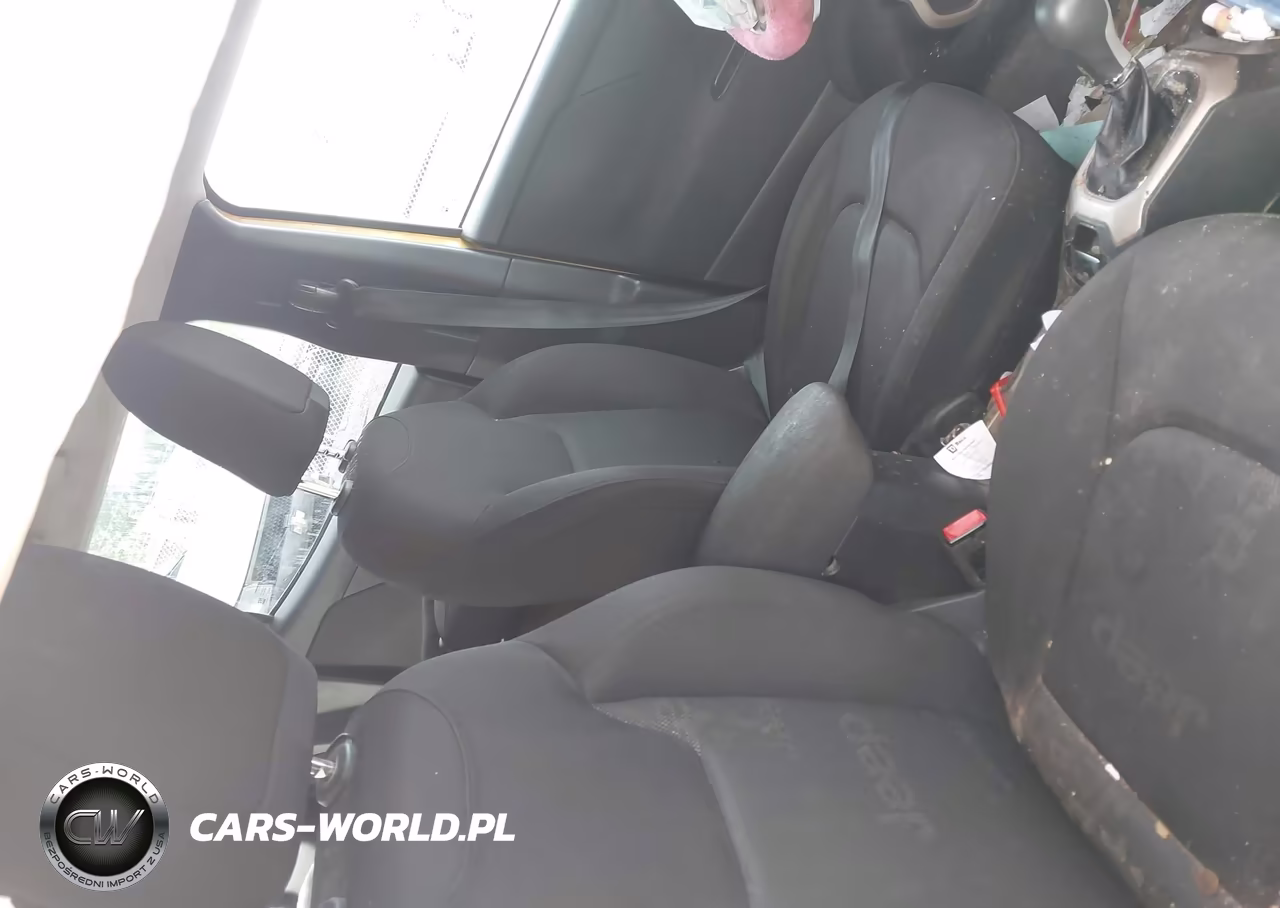 2016 Jeep Renegade Latitude VIN:ZACCJABT6GPD15106 - 5