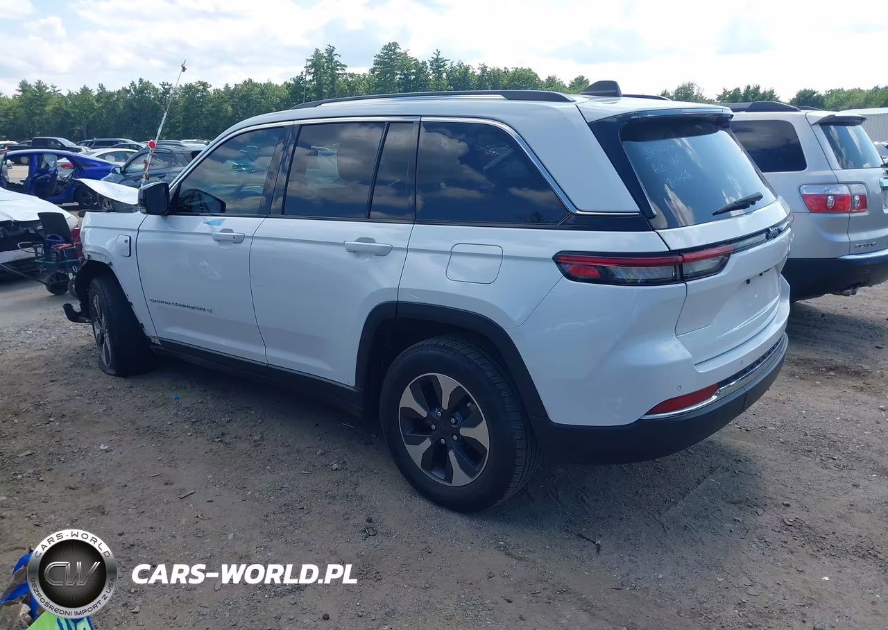 2024 Jeep Grand Cherokee 4Xe VIN:1C4RJYB62R8959550 - 3