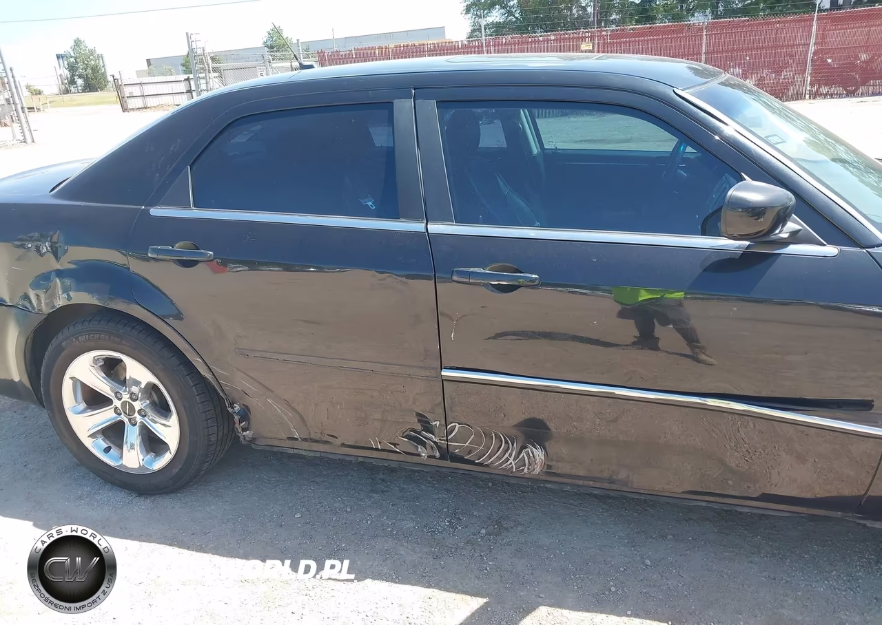 2008 Chrysler 300 Limited VIN:2C3KA33G58H193399 - 12
