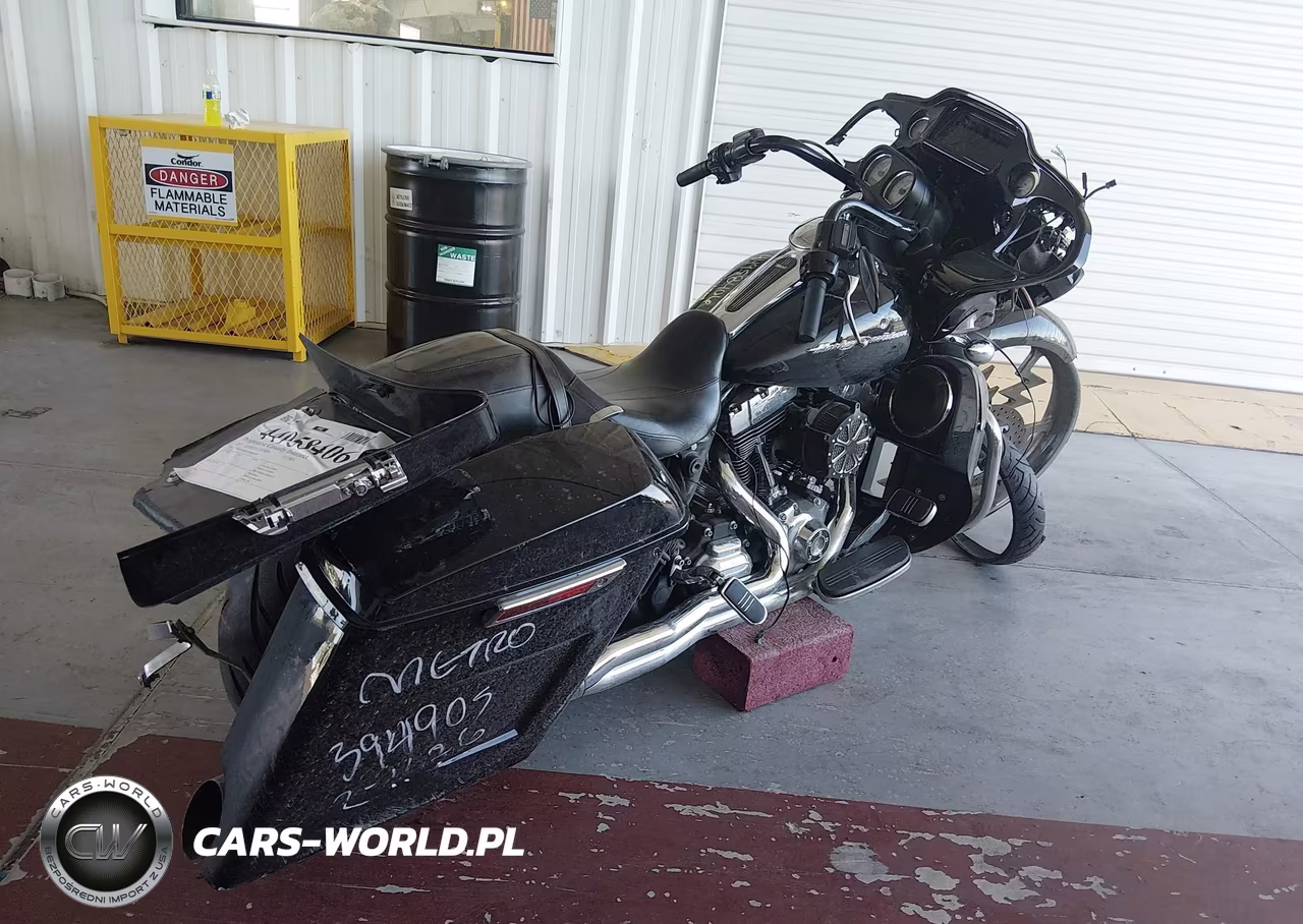 2015 Harley-Davidson Fltrx Road Glide VIN:1HD1KHM17FB603684 - 4