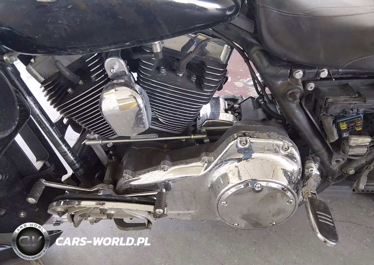 2015 Harley-Davidson Fltrx Road Glide VIN:1HD1KHM17FB603684 - 9