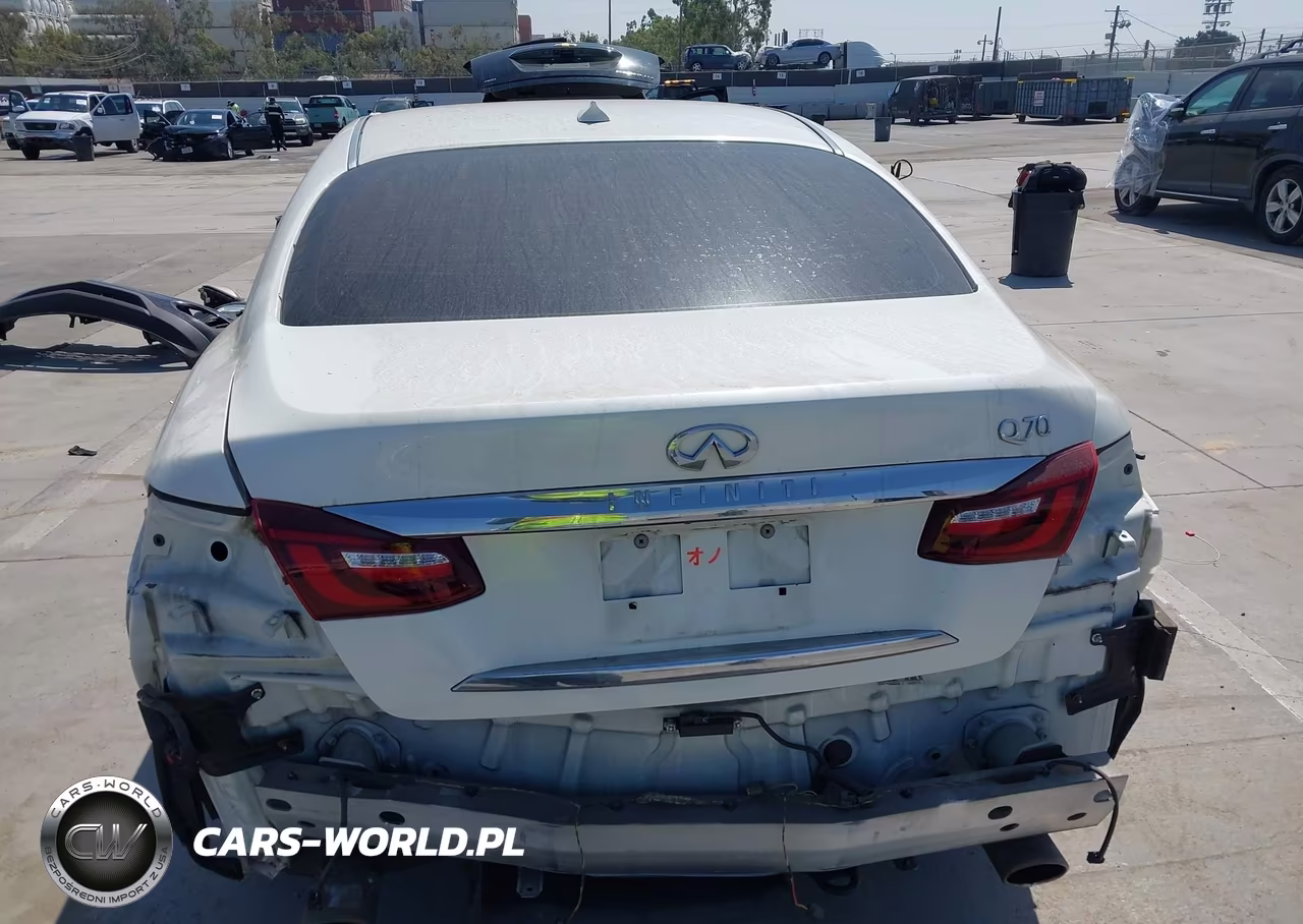 2018 Infiniti Q70 3.7 Luxe VIN:JN1BY1AP5JM180995 - 17