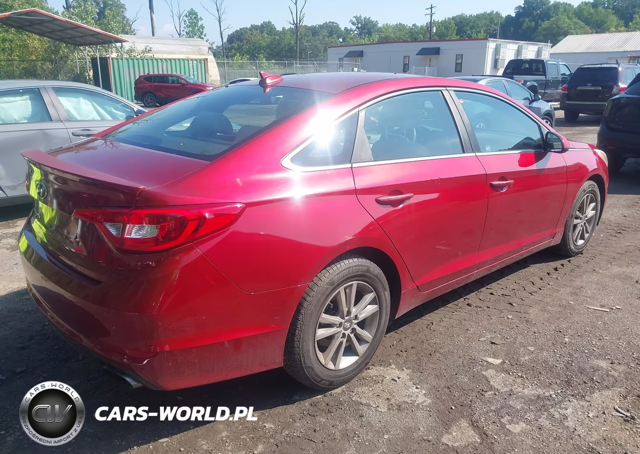 2015 Hyundai Sonata Se VIN:5NPE24AF0FH137834 - 4