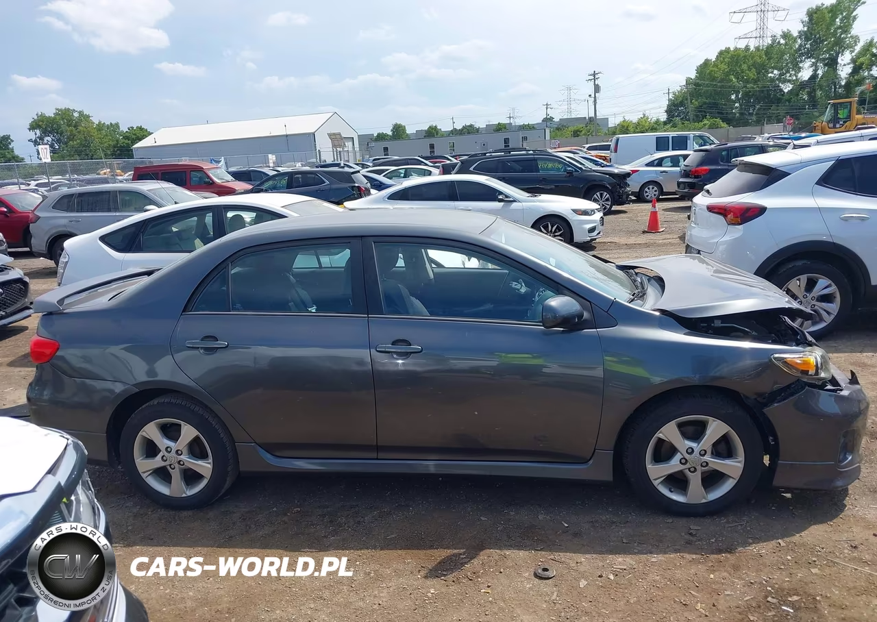 2013 Toyota Corolla S VIN:2T1BU4EE4DC964945 - 13