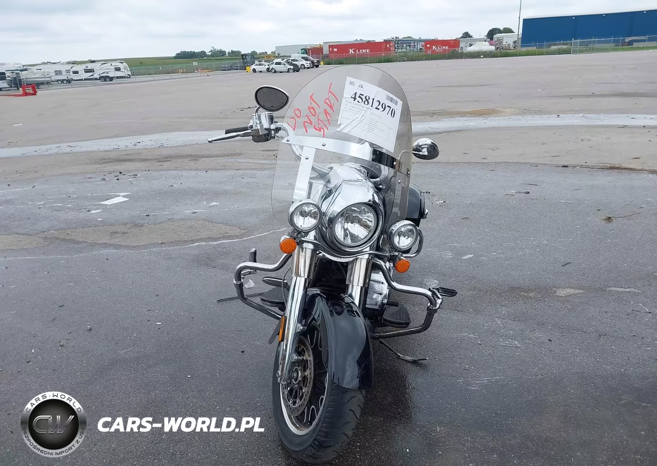 2017 Indian Motorcycle Co. Springfield VIN:56KTHAAA1H3349126 - 5