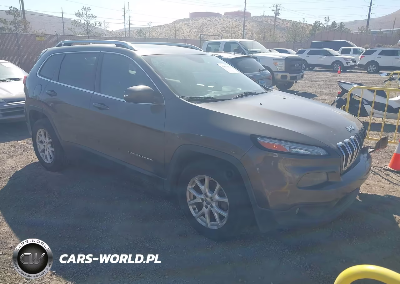 2018 Jeep Cherokee Latitude Plus 4X4 – zdjęcie 1 z 16
