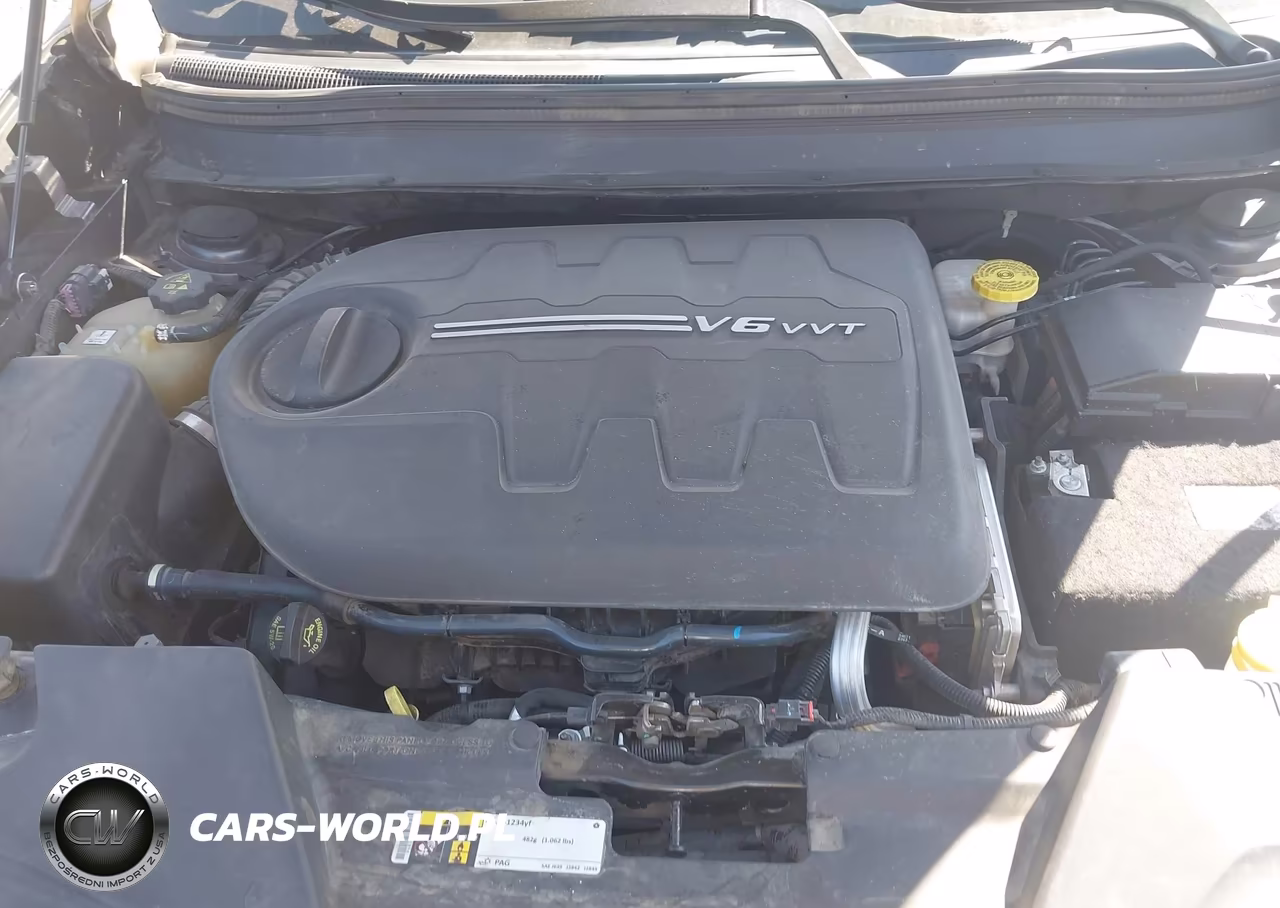 2018 Jeep Cherokee Latitude Plus 4X4 VIN:1C4PJMLX7JD569899 - 10