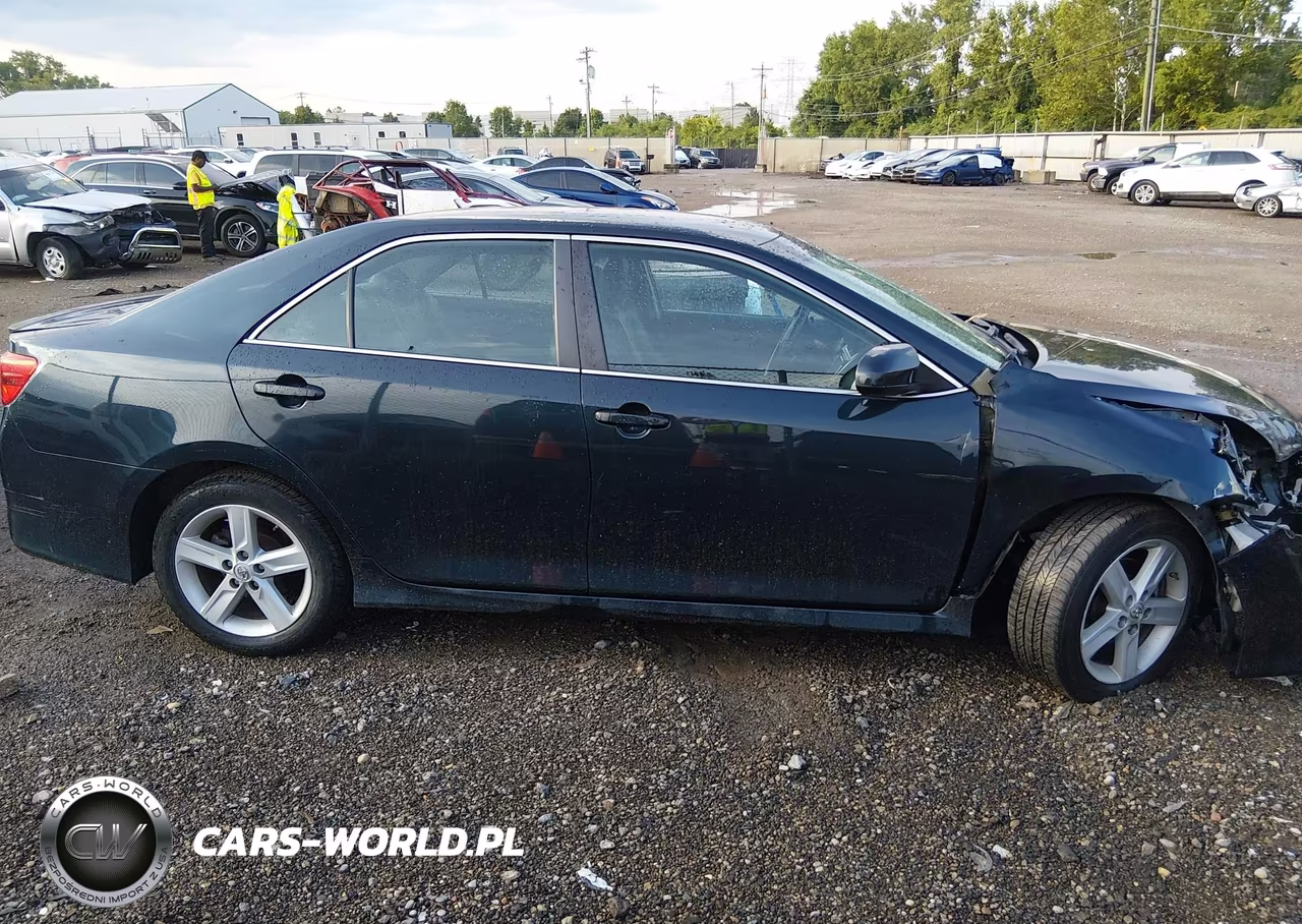 2014 Toyota Camry Se VIN:4T1BF1FK3EU320513 - 13