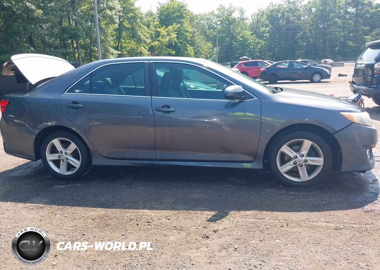 2013 Toyota Camry Se VIN:4T1BF1FK9DU237747 - 13