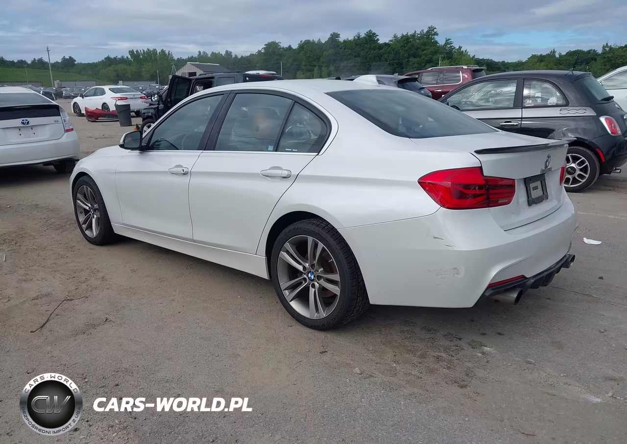 2018 BMW 330I xDrive VIN:WBA8D9G54JNU67548 - 3