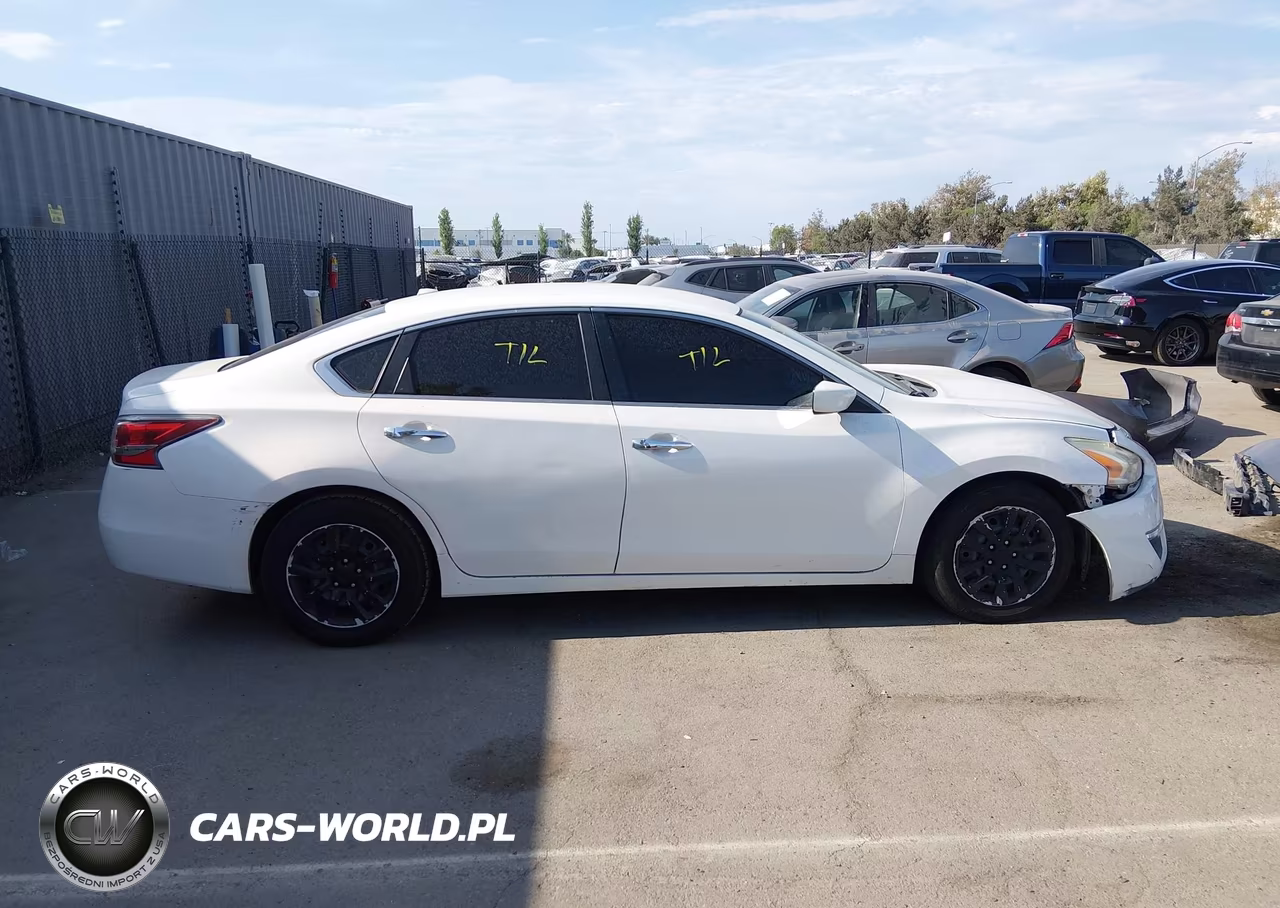 2015 Nissan Altima 2.5 S VIN:1N4AL3AP1FN404287 - 13