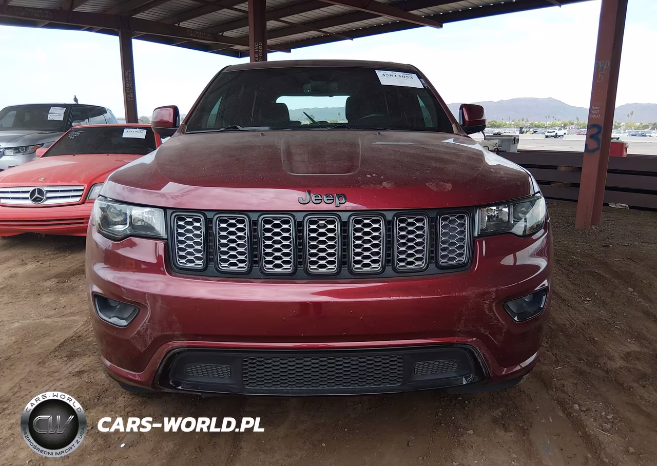 2019 Jeep Grand Cherokee Altitude 4X2 VIN:1C4RJEAGXKC556069 - 12
