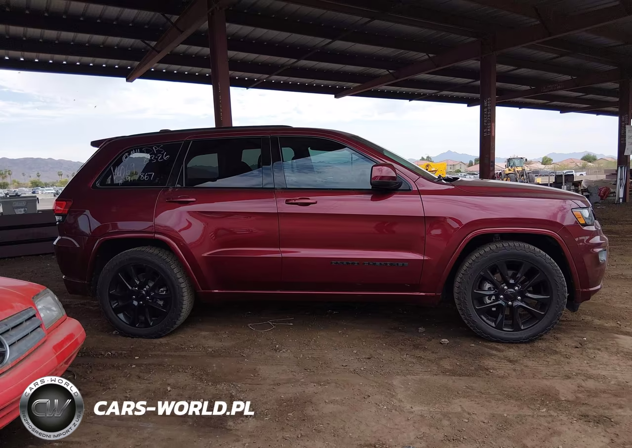 2019 Jeep Grand Cherokee Altitude 4X2 VIN:1C4RJEAGXKC556069 - 13