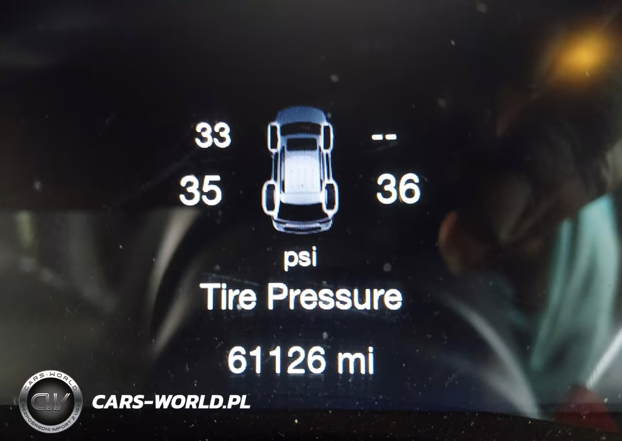 2019 Jeep Grand Cherokee Altitude 4X2 VIN:1C4RJEAGXKC556069 - 15