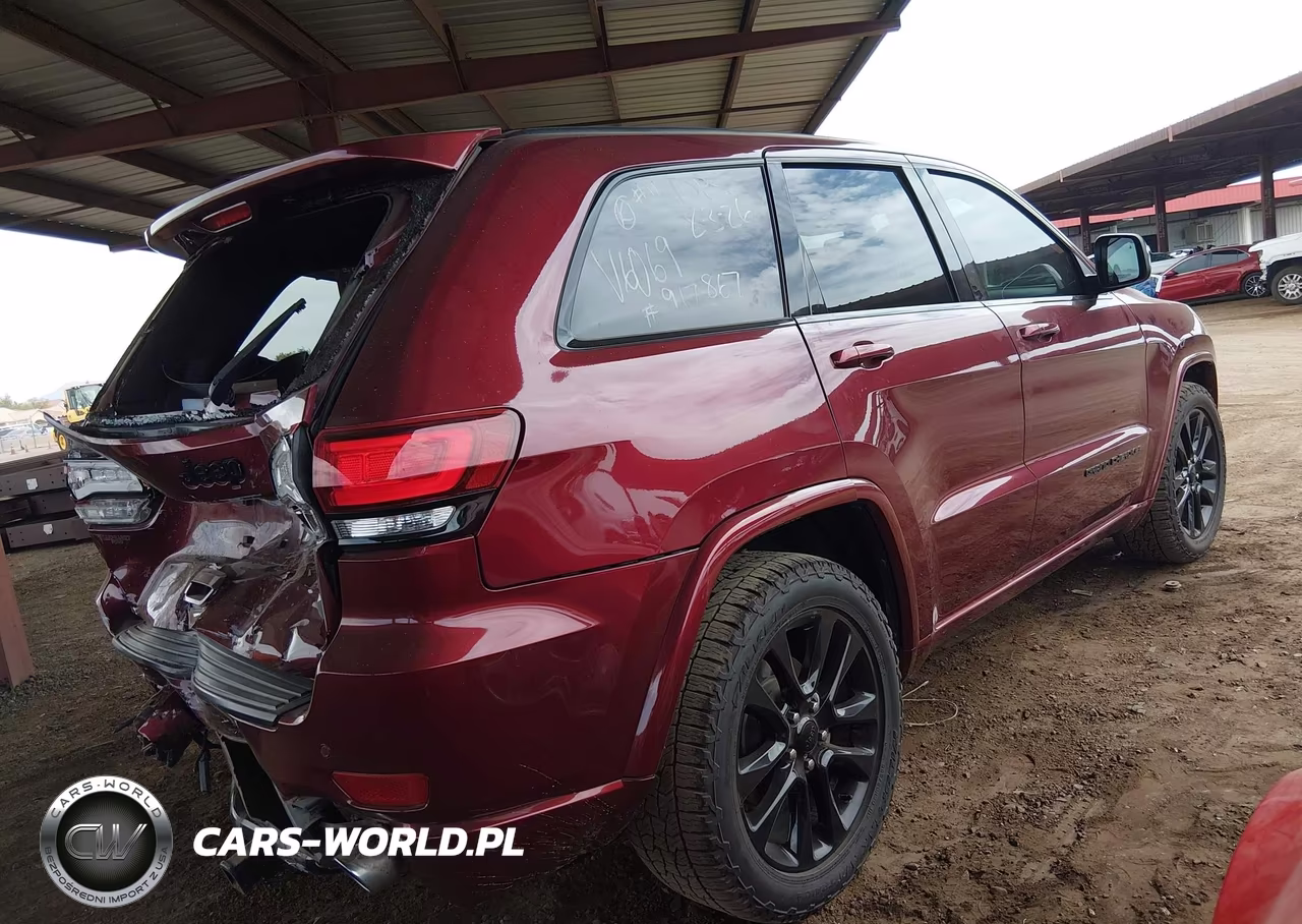 2019 Jeep Grand Cherokee Altitude 4X2 VIN:1C4RJEAGXKC556069 - 4
