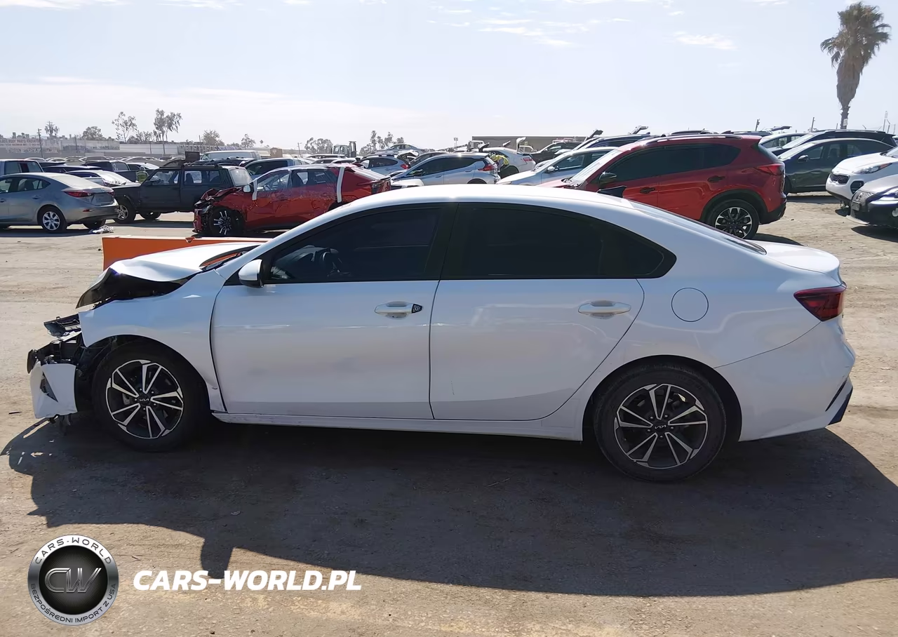 2023 Kia Forte Lxs VIN:3KPF24AD5PE554696 - 14