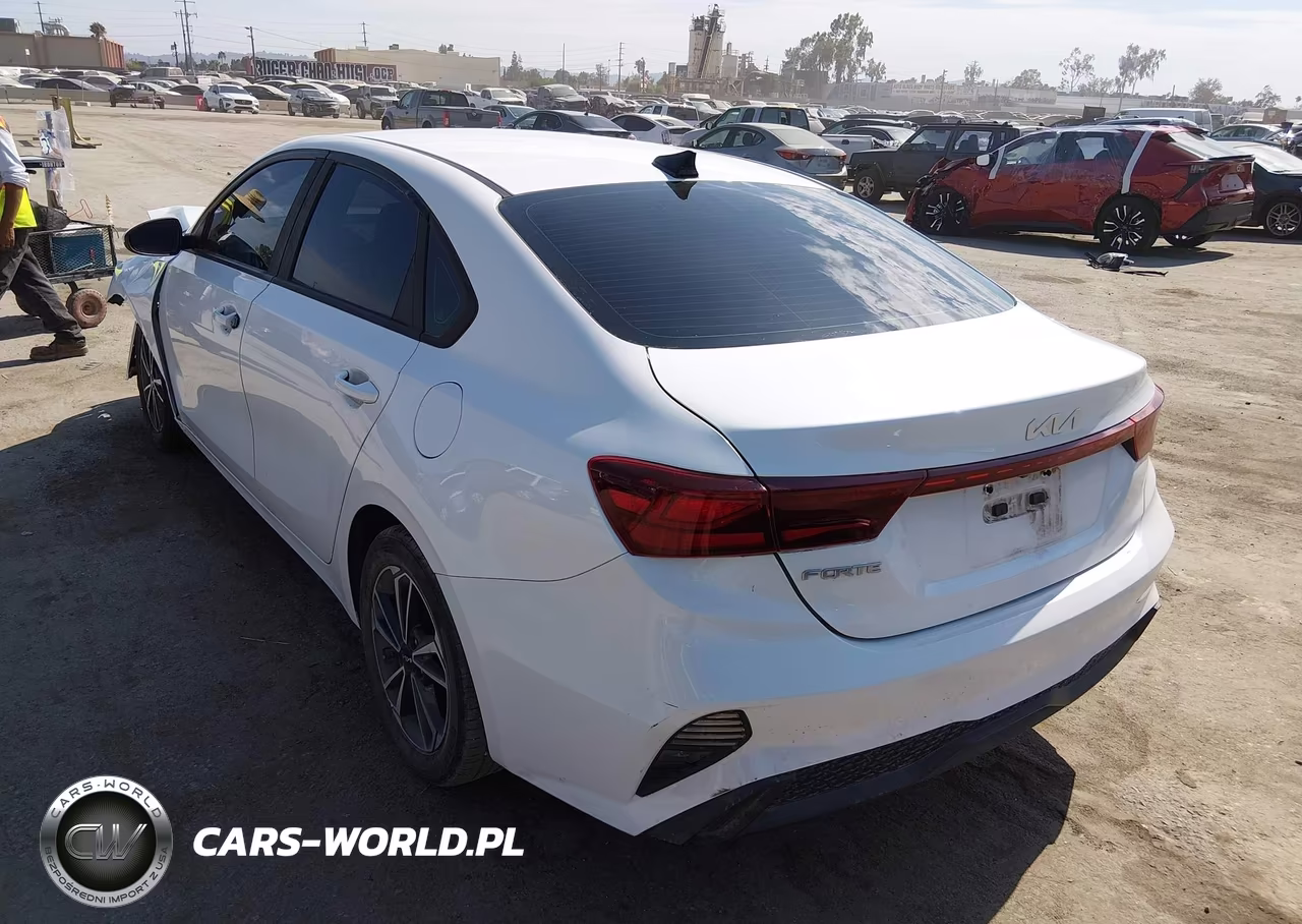 2023 Kia Forte Lxs VIN:3KPF24AD5PE554696 - 3