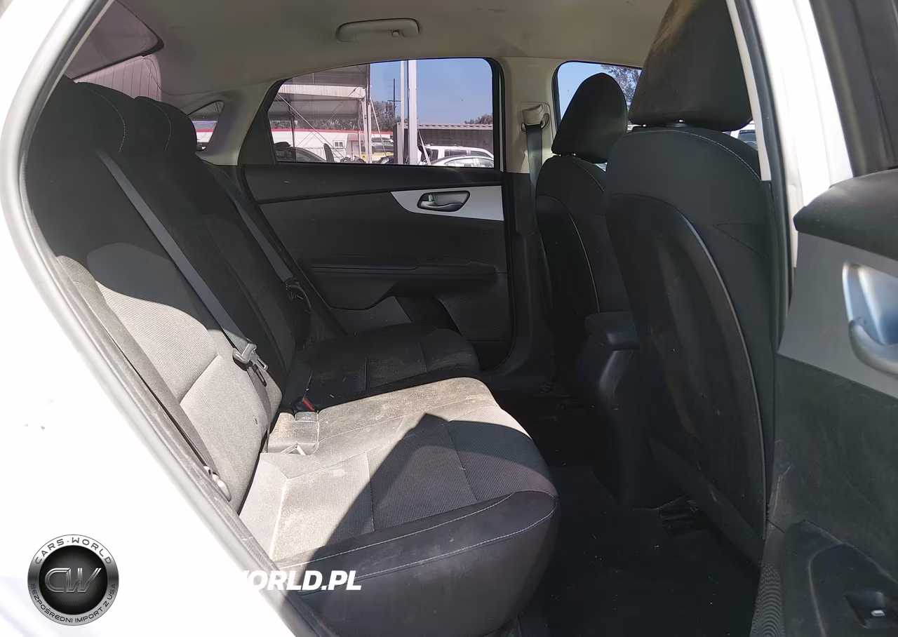 2023 Kia Forte Lxs VIN:3KPF24AD5PE554696 - 8