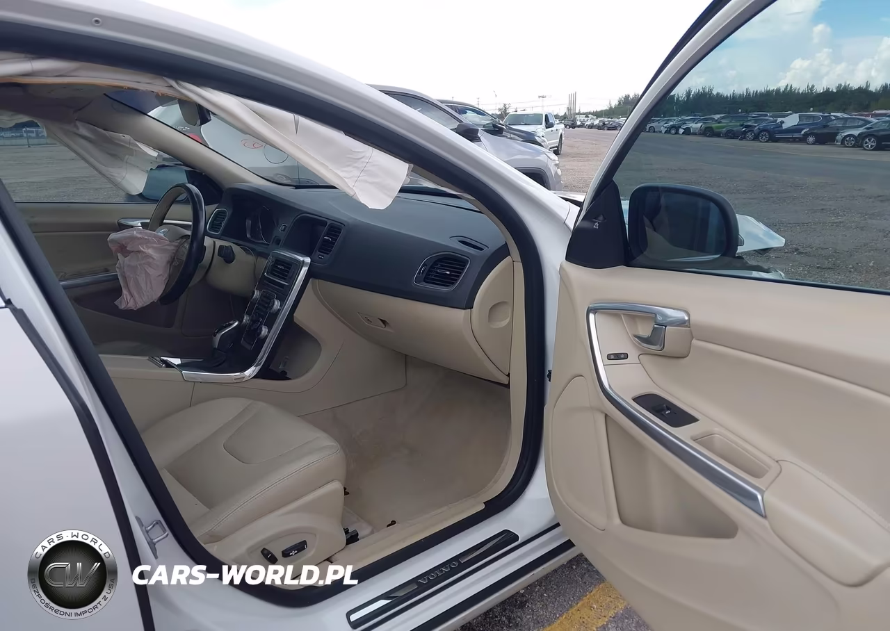 2016 Volvo S60 T5 Drive-E Premier VIN:YV126MFK1G2394477 - 5