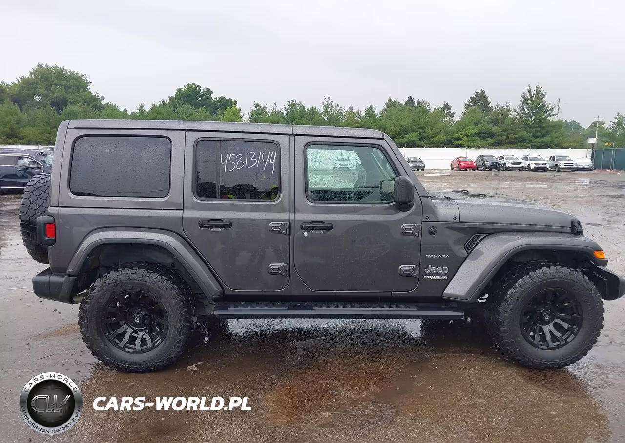 2022 Jeep Wrangler Unlimited Sahara 4X4 VIN:1C4HJXEN3NW126144 - 13