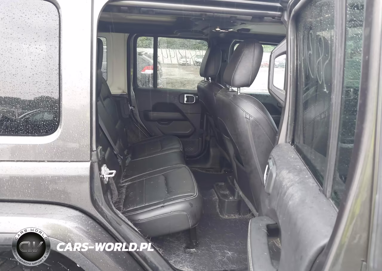 2022 Jeep Wrangler Unlimited Sahara 4X4 VIN:1C4HJXEN3NW126144 - 8