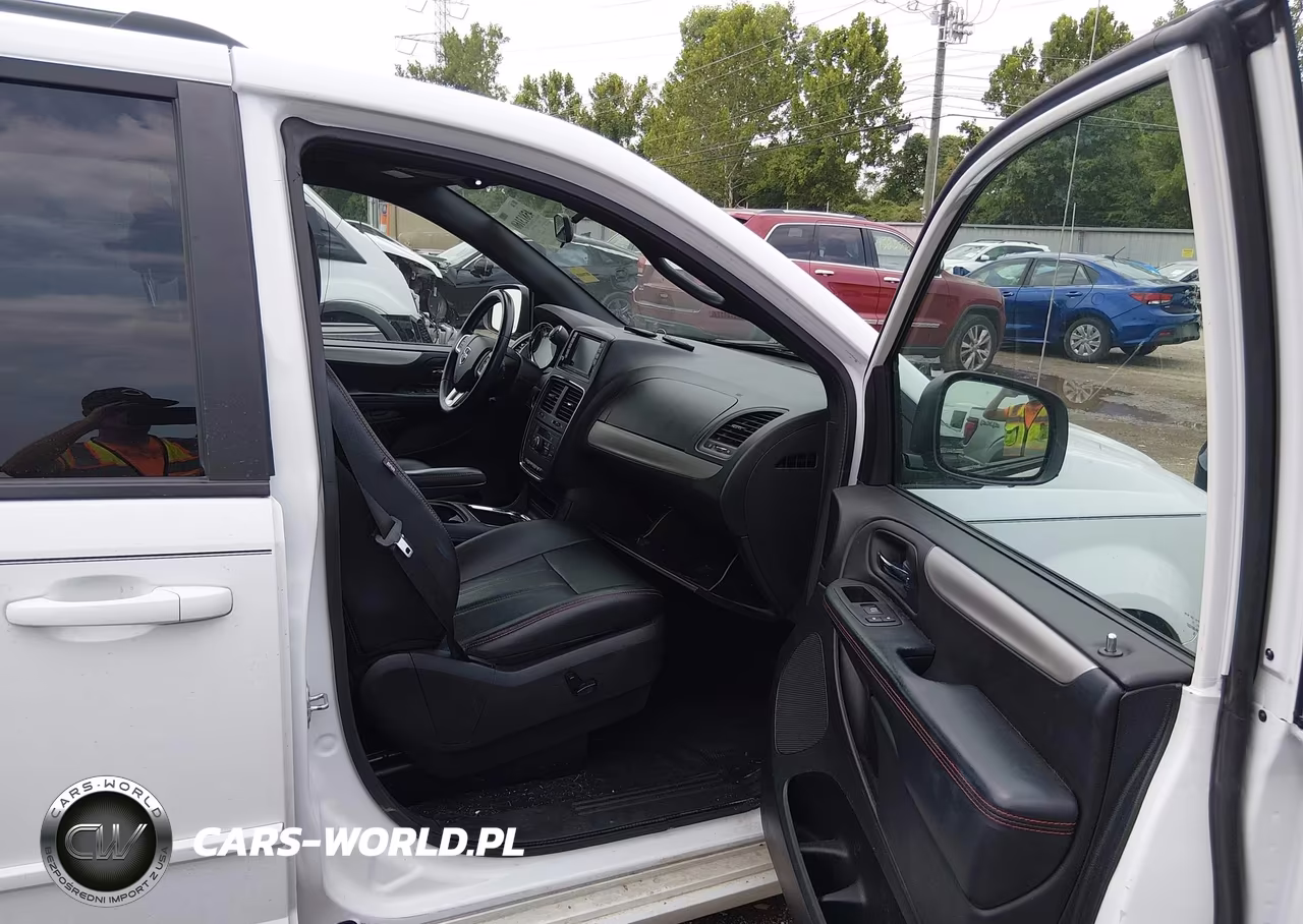 2016 Dodge Grand Caravan R-T VIN:2C4RDGEG0GR371251 - 5