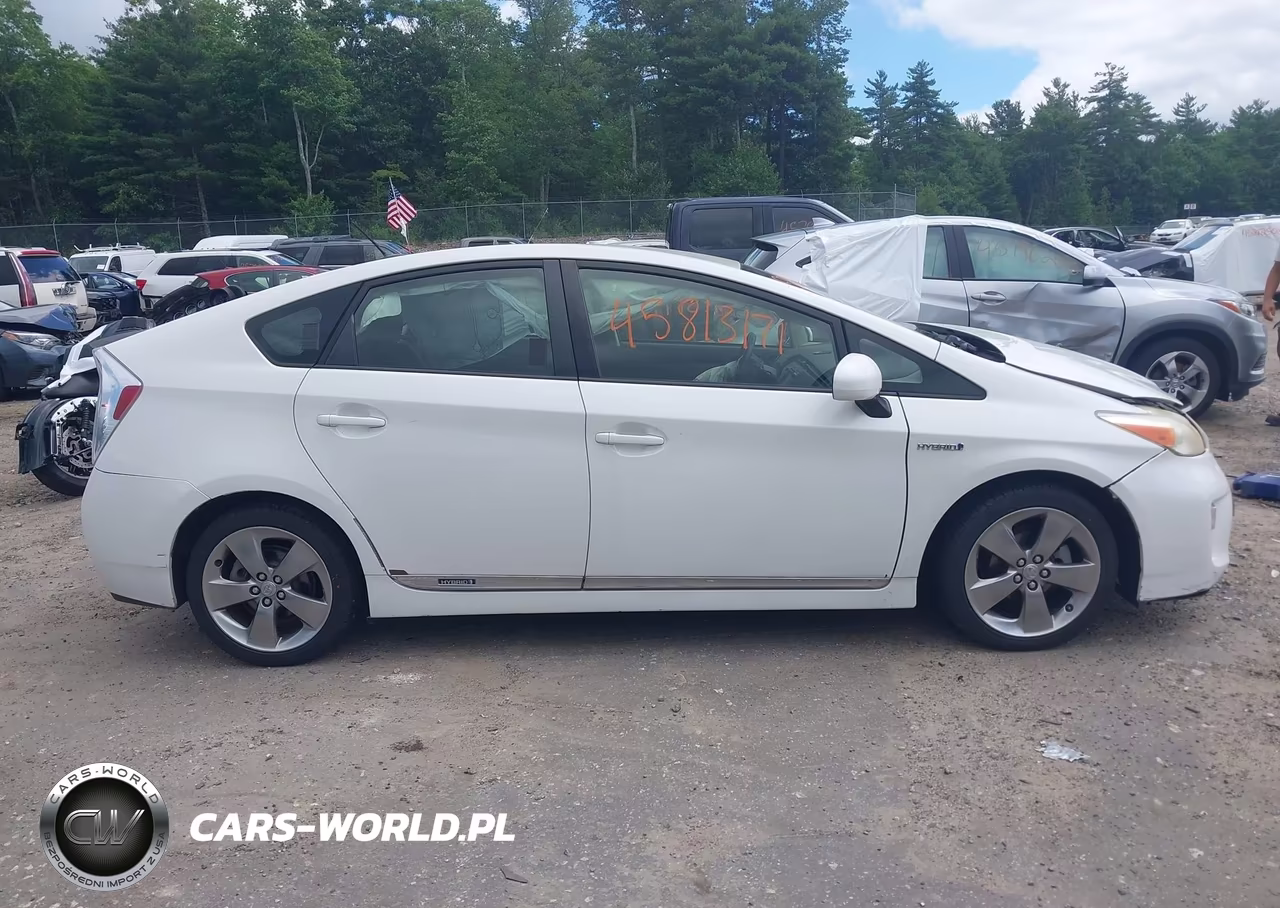 2013 Toyota Prius Three Se VIN:JTDKN3DU8D5623738 - 14
