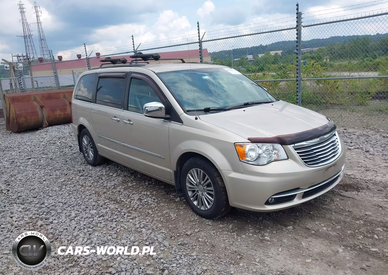 2014 Chrysler Town & Country Touring-L – zdjęcie 1 z 17