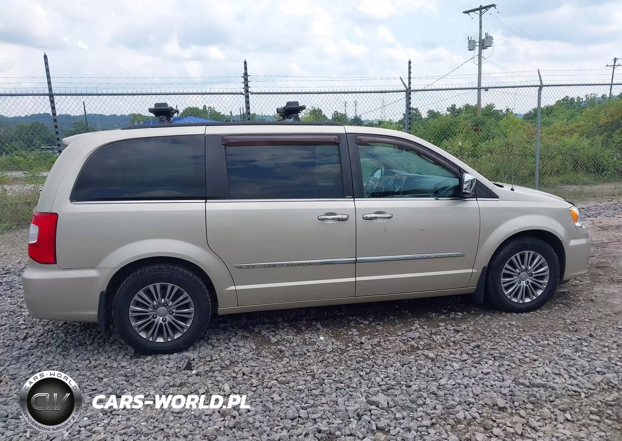 2014 Chrysler Town & Country Touring-L VIN:2C4RC1CG1ER204090 - 13