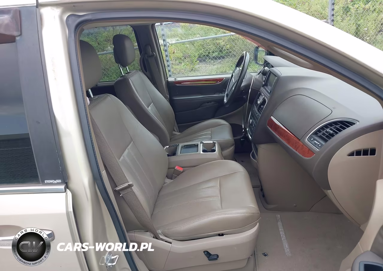 2014 Chrysler Town & Country Touring-L VIN:2C4RC1CG1ER204090 - 5