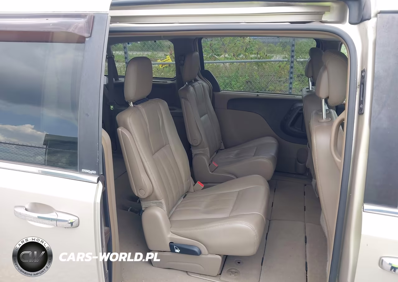 2014 Chrysler Town & Country Touring-L VIN:2C4RC1CG1ER204090 - 8
