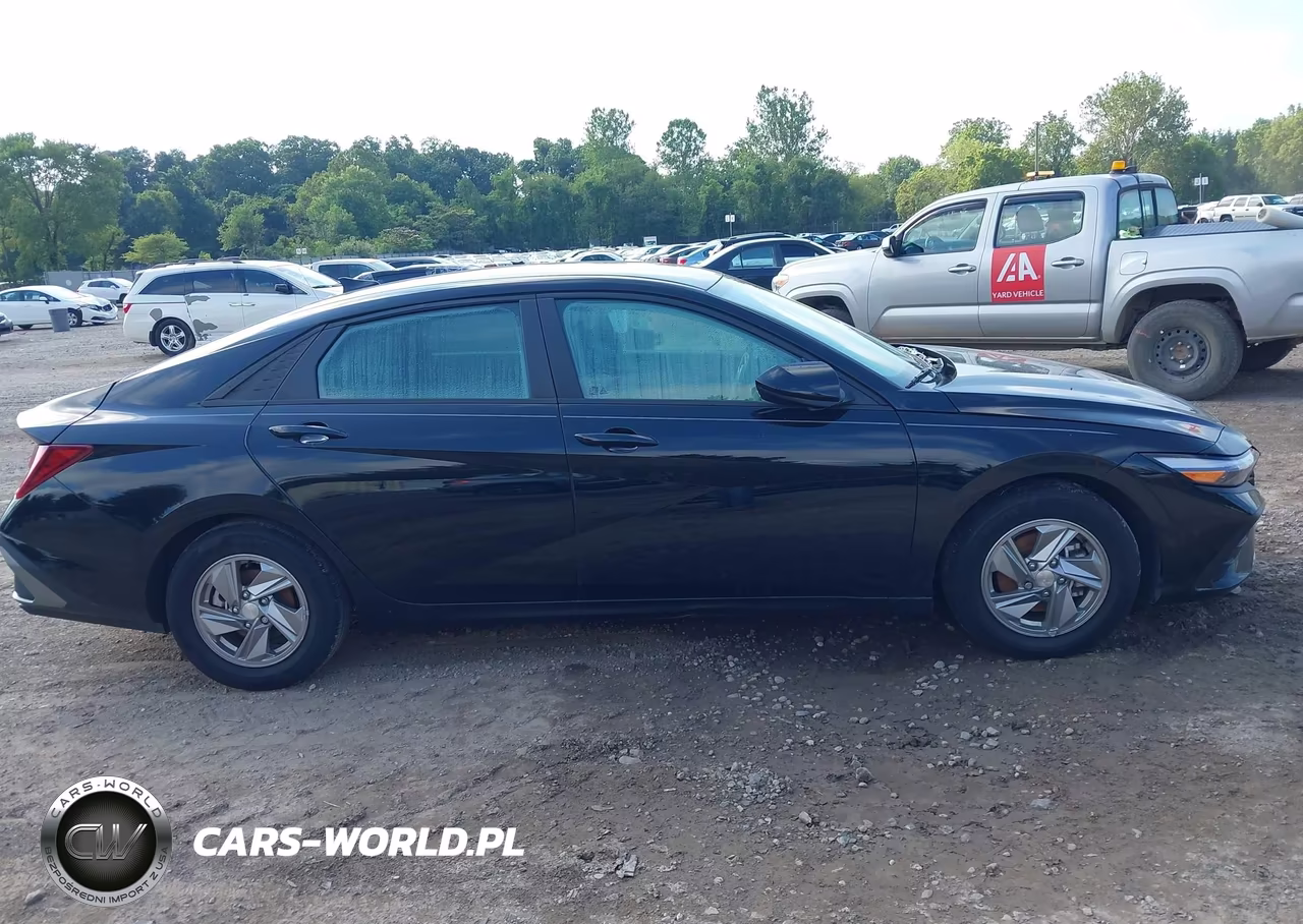 2024 Hyundai Elantra Se VIN:KMHLL4DG1RU725823 - 13