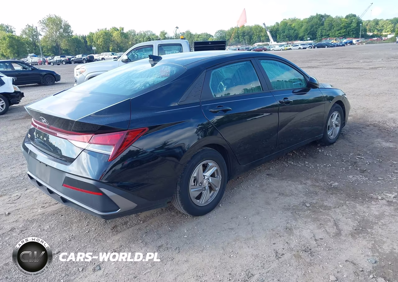 2024 Hyundai Elantra Se VIN:KMHLL4DG1RU725823 - 4
