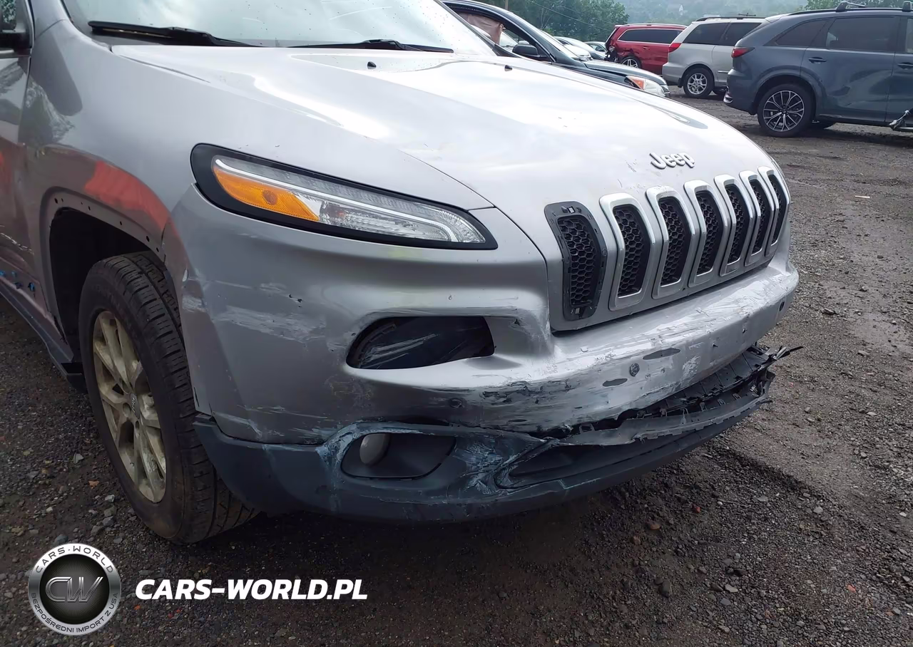 2016 Jeep Cherokee Latitude VIN:1C4PJMCB0GW267680 - 6