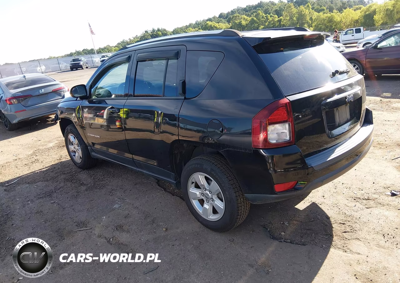 2015 Jeep Compass Sport VIN:1C4NJCBA2FD250318 - 3