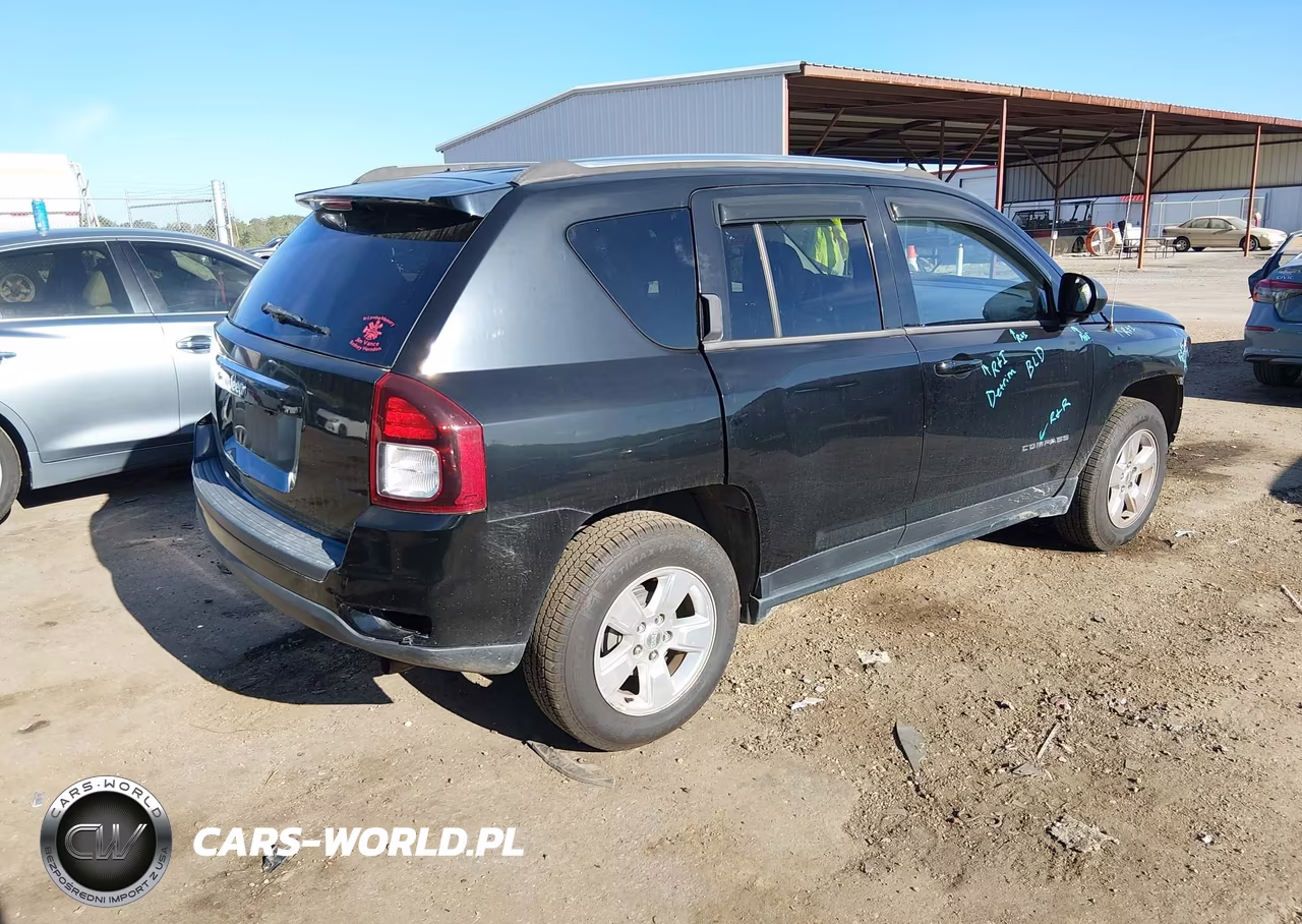 2015 Jeep Compass Sport VIN:1C4NJCBA2FD250318 - 4