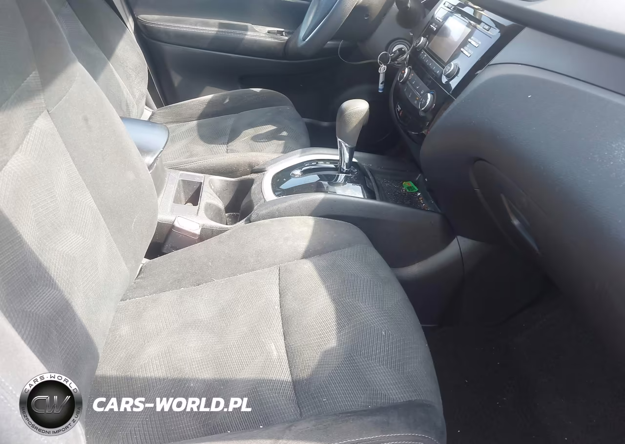 2014 Nissan Rogue S VIN:5N1AT2MT3EC867437 - 5