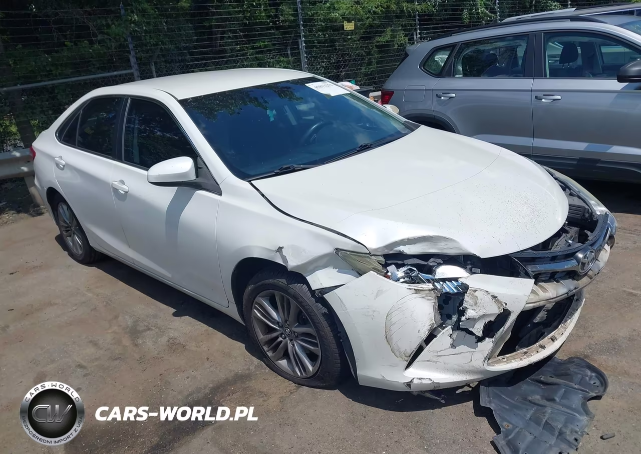 2016 Toyota Camry Se – zdjęcie 1 z 18