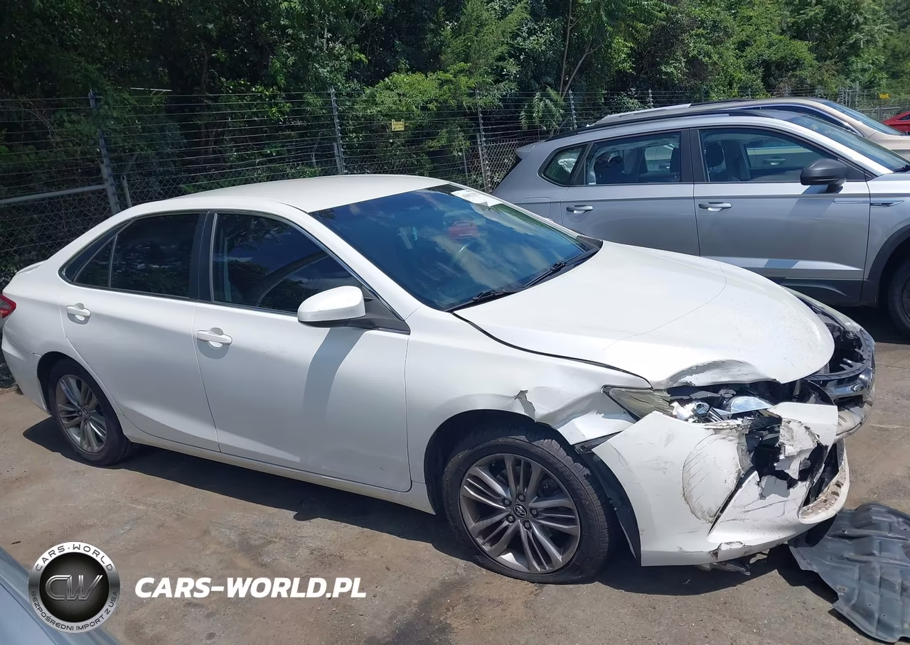 2016 Toyota Camry Se VIN:4T1BF1FK8GU163273 - 14