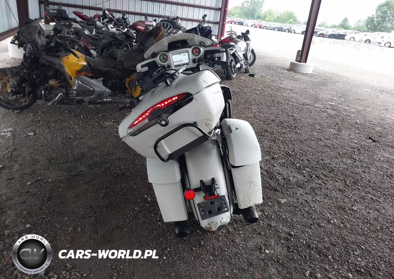 2021 Indian Motorcycle Co. Roadmaster Dark Horse VIN:56KTKDBB9M3395257 - 6