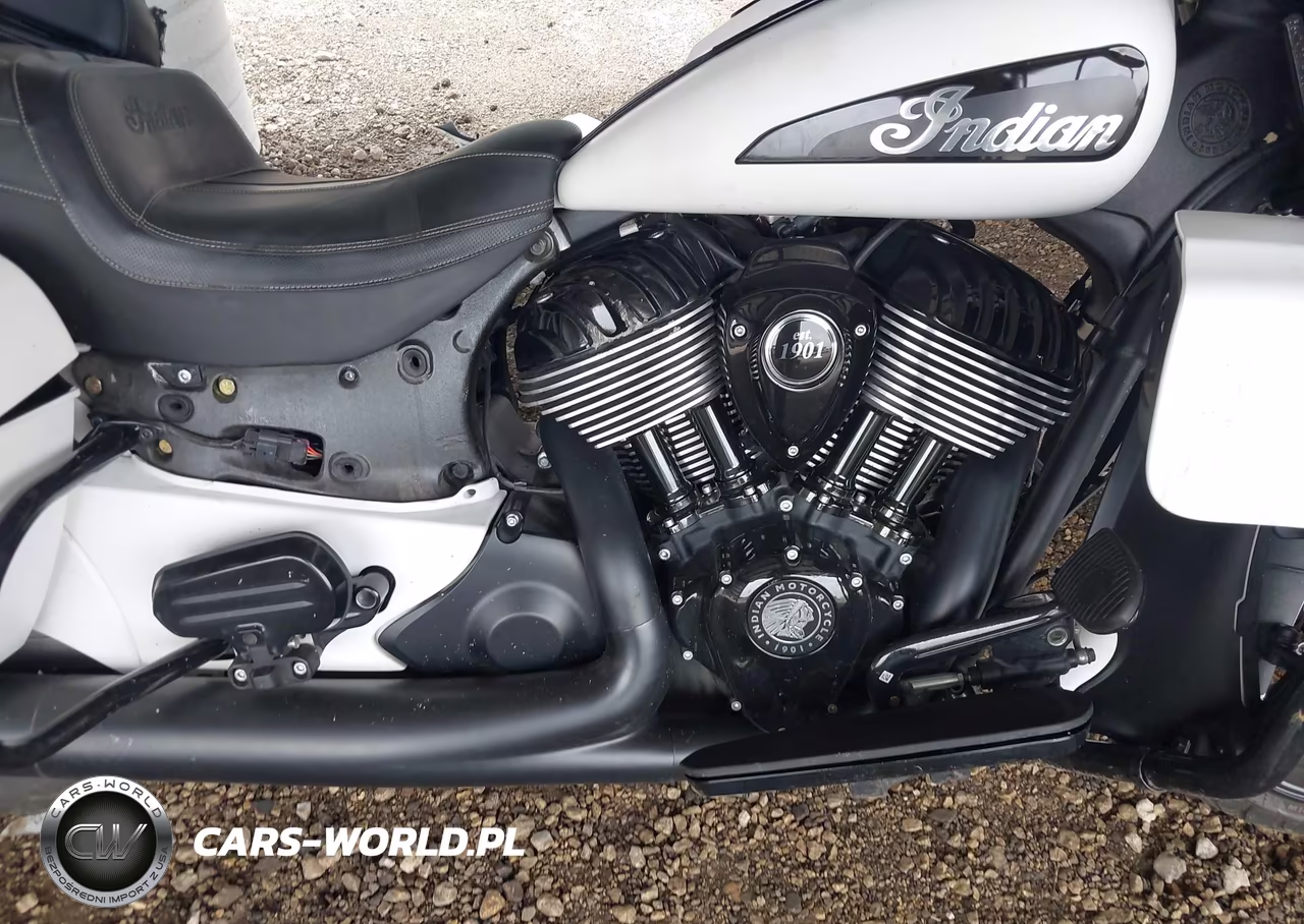 2021 Indian Motorcycle Co. Roadmaster Dark Horse VIN:56KTKDBB9M3395257 - 8