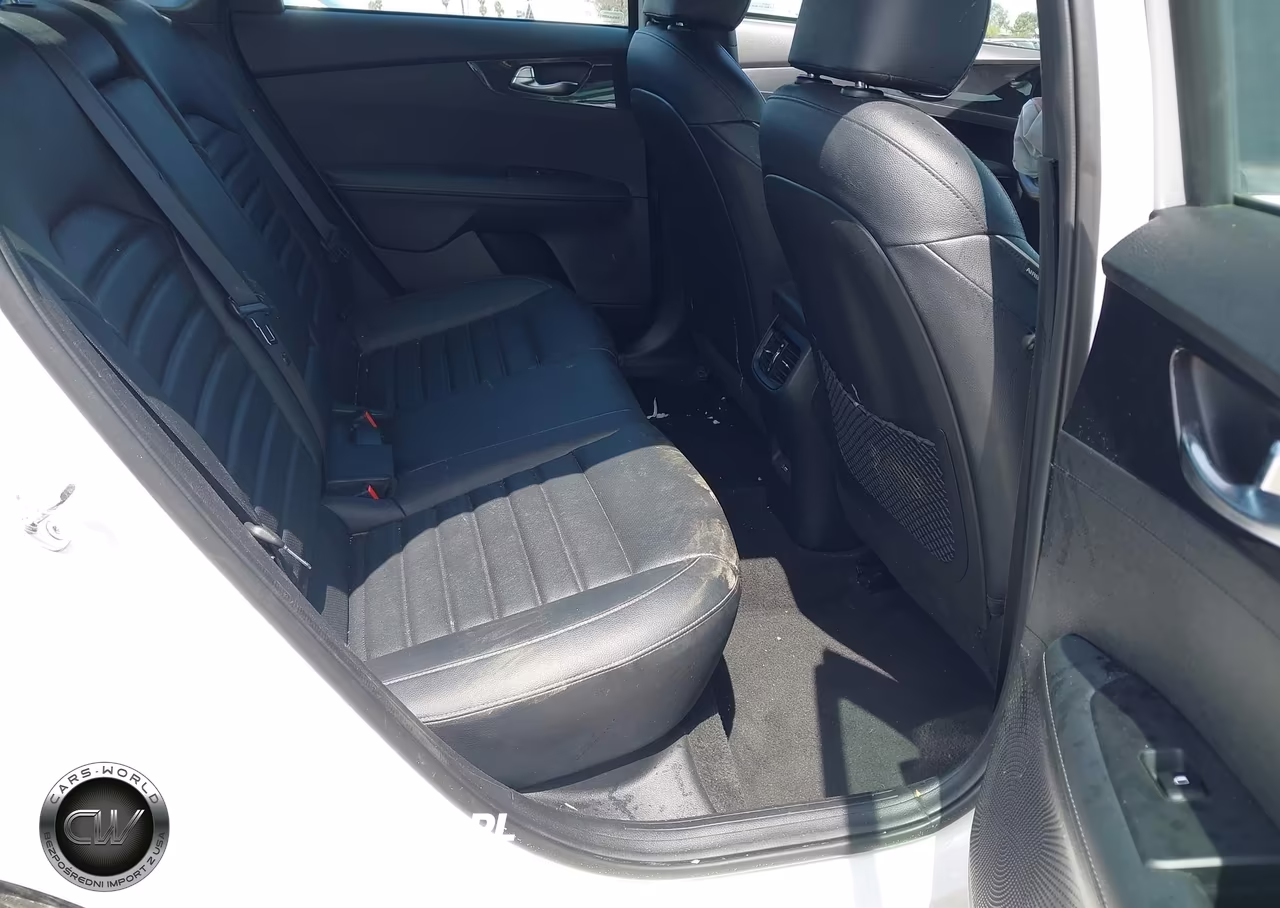2024 Kia Forte Gt-Line VIN:3KPF54AD8RE718968 - 8
